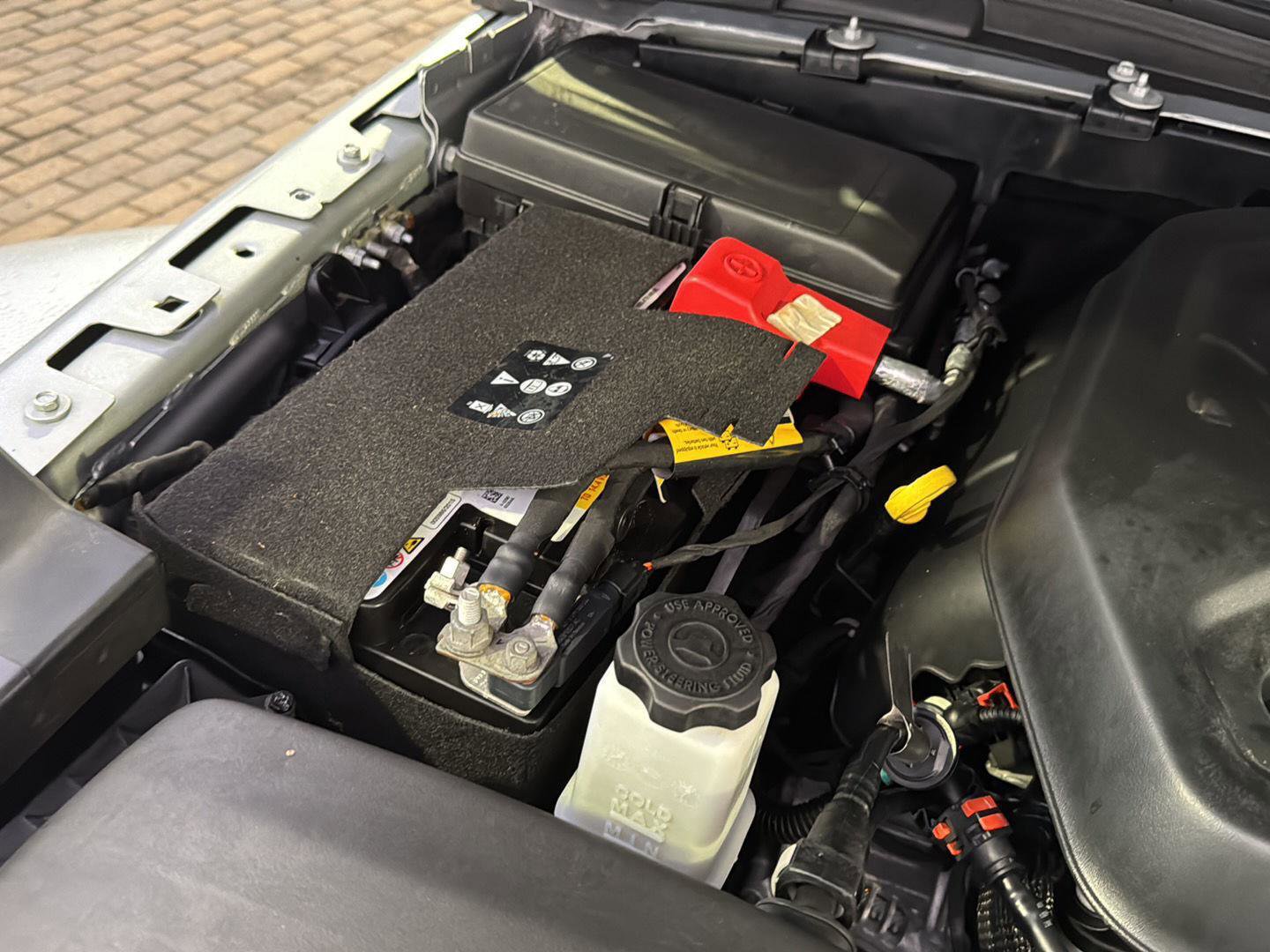 Used 2022 Jeep Wrangler Unlimited Sahara w/ Cold Weather Group image 31