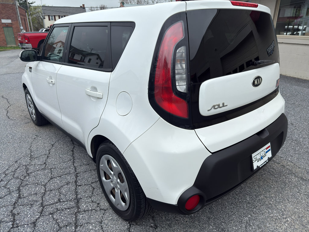 Used 2015 Kia Soul FWD image 3