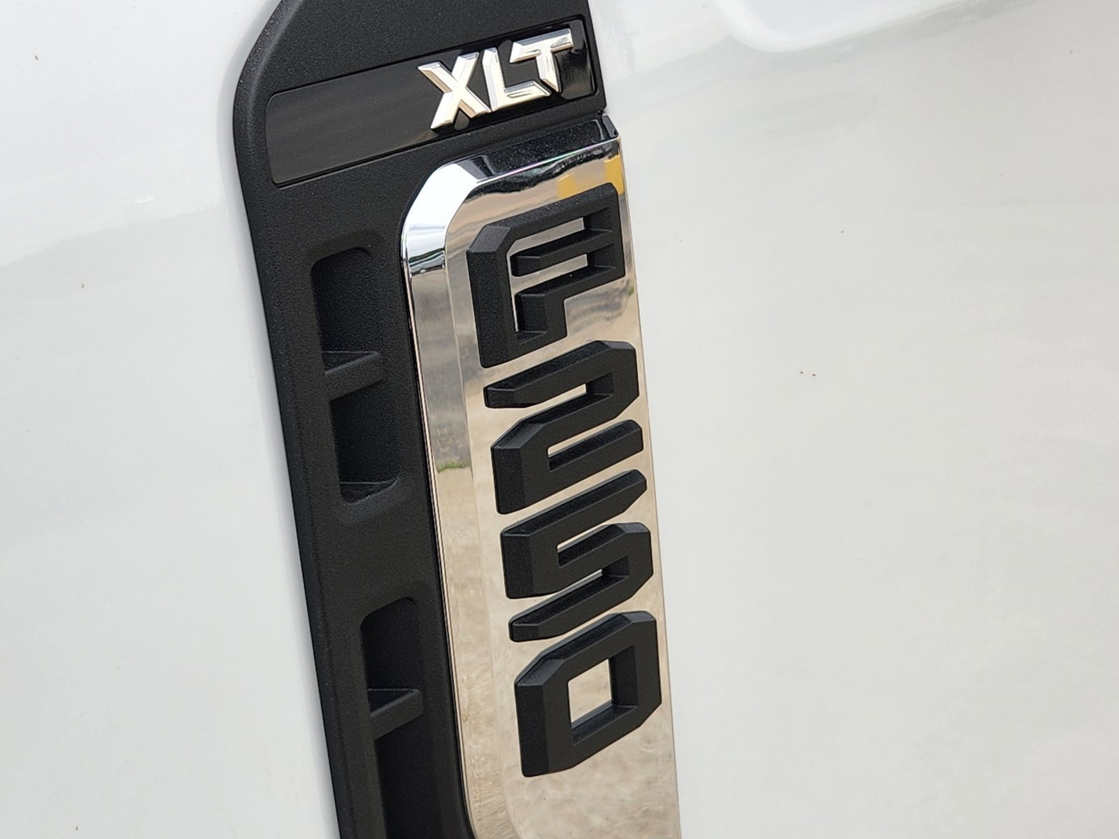 New 2026 Ford F250 XLT w/ FX4 Off-Road Package AWD/4WD image 11