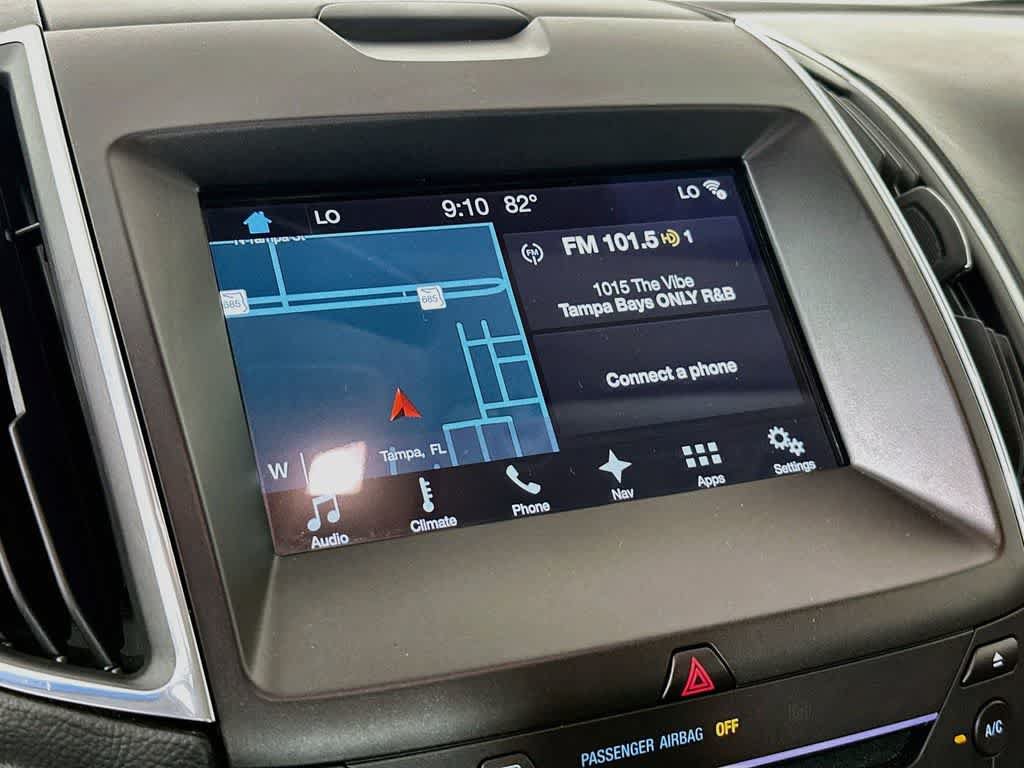 Used 2017 Ford Edge Titanium w/ Equipment Group 302A AWD/4WD image 17