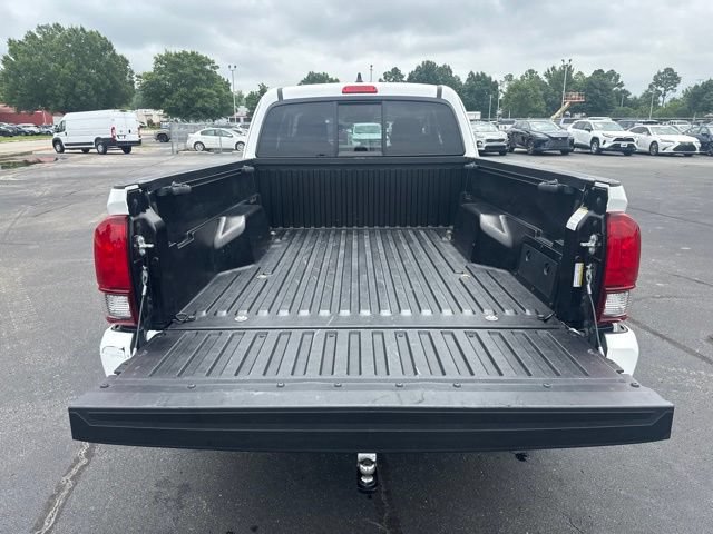 Used 2022 Toyota Tacoma SR w/ SR Convenience Package RWD image 18