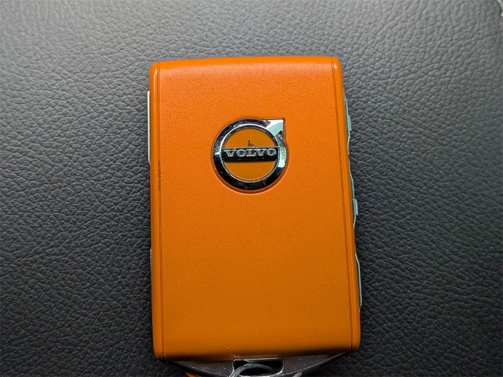 Certified 2024 Volvo XC40 B5 Core image 31