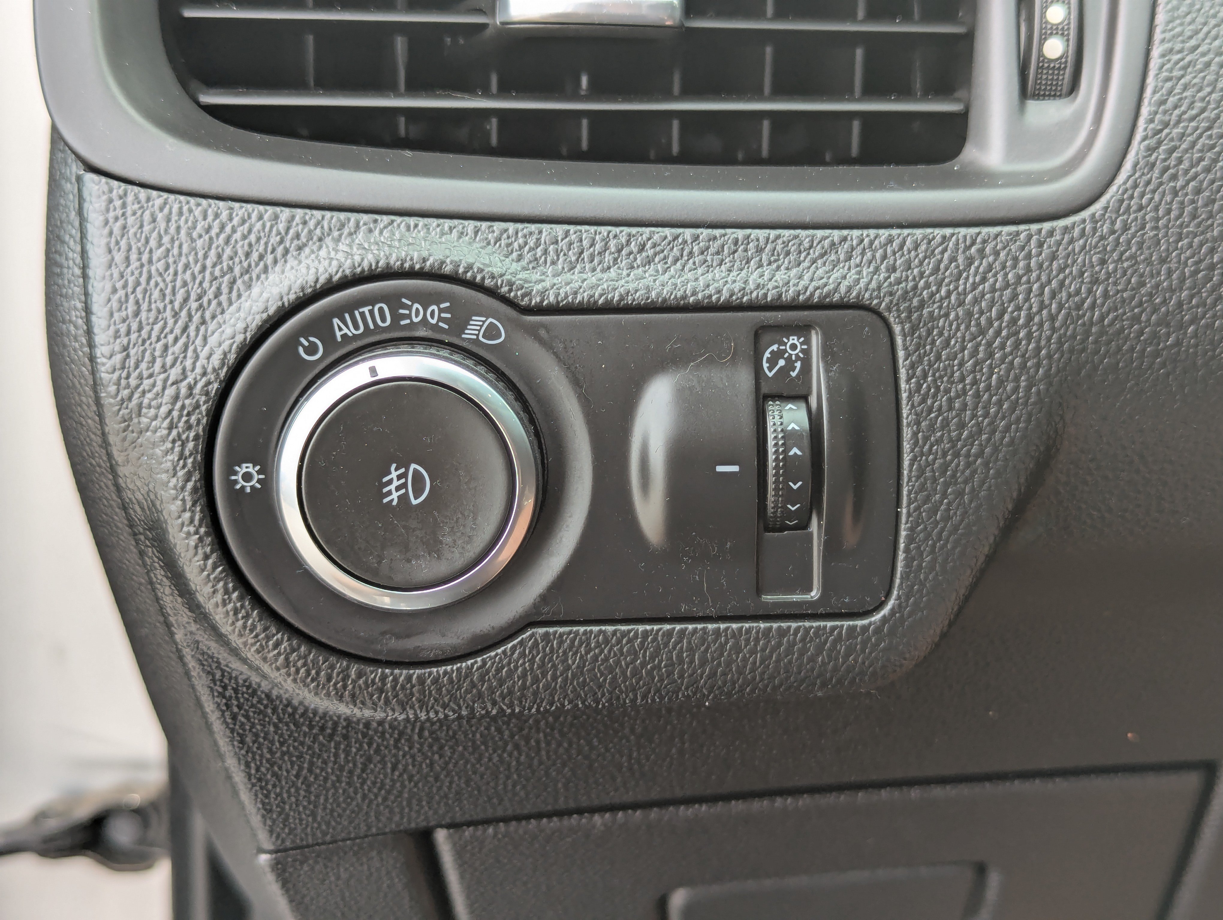 Certified 2016 Buick Envision Premium AWD/4WD image 27