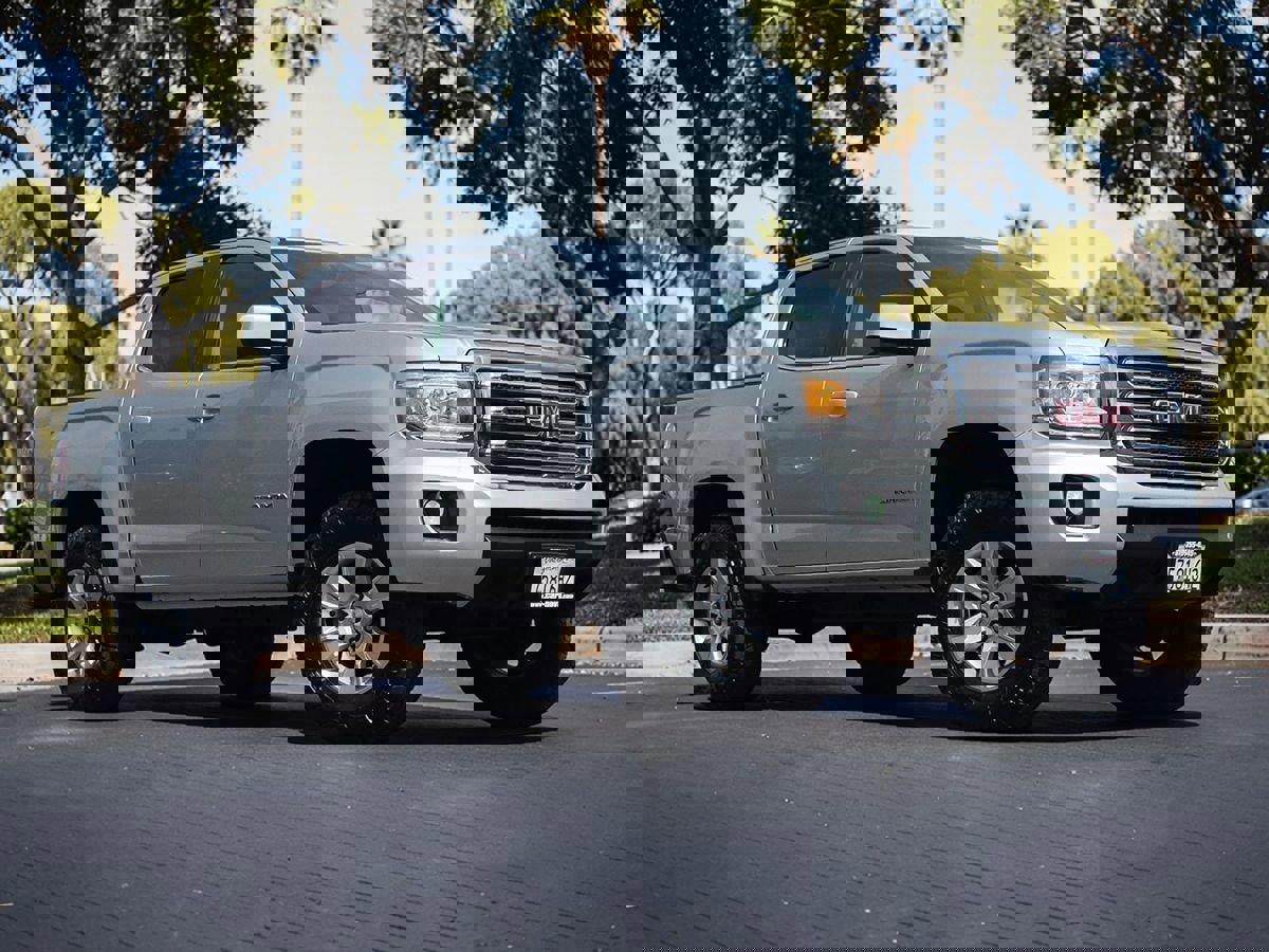 Used 2018 GMC Canyon SLE w/ SLE Convenience Package image 2