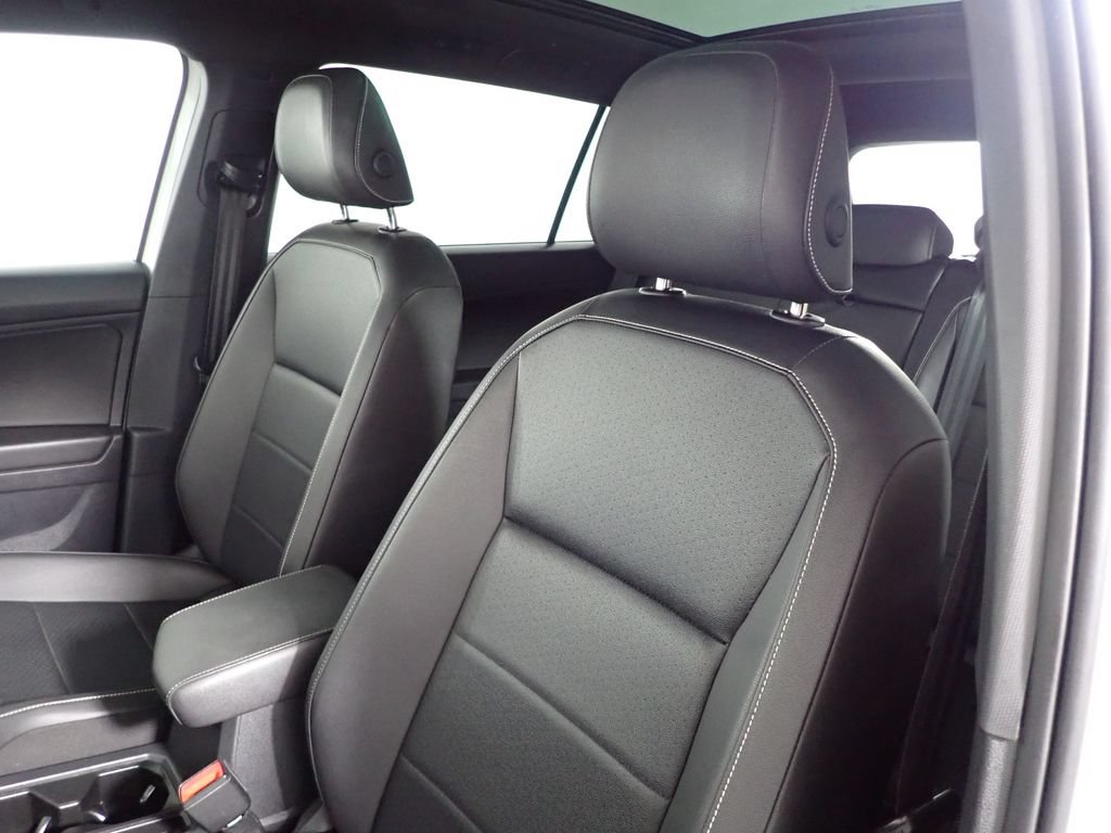 Used 2021 Volkswagen Tiguan SE R-Line AWD/4WD image 23