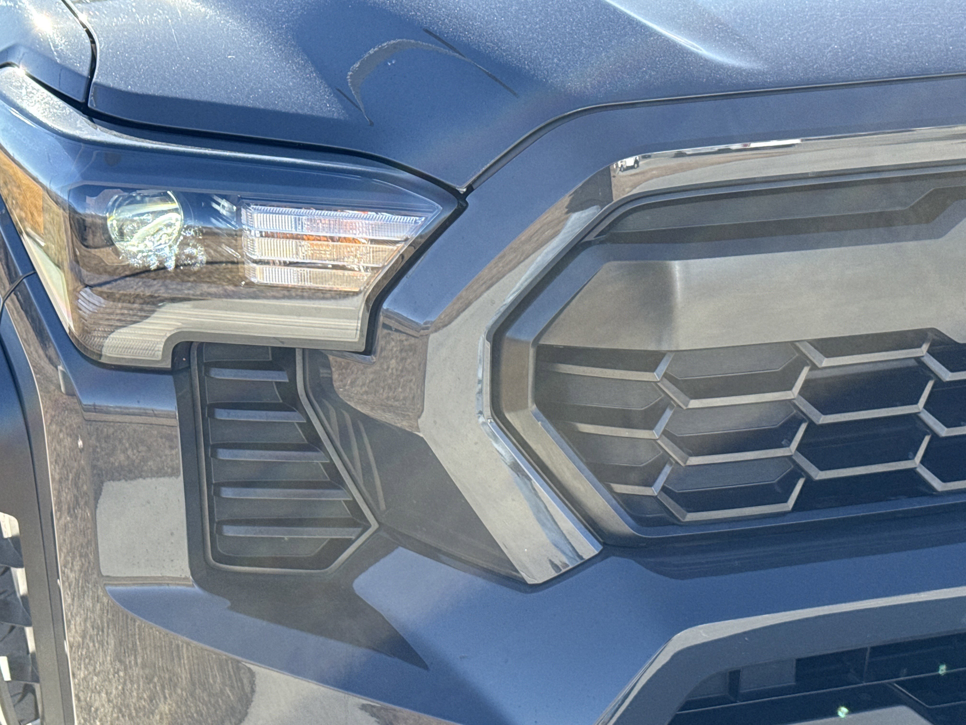 Used 2024 Toyota Tacoma TRD Off-Road image 10