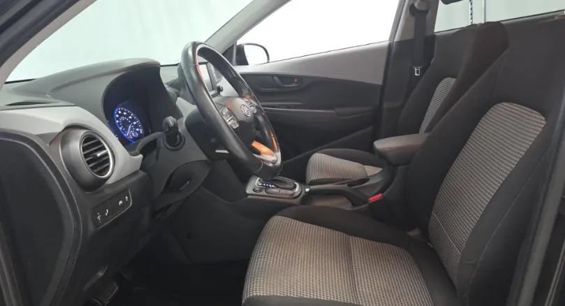 Used 2018 Hyundai Kona SEL w/ SEL Tech Package 02 AWD/4WD image 4