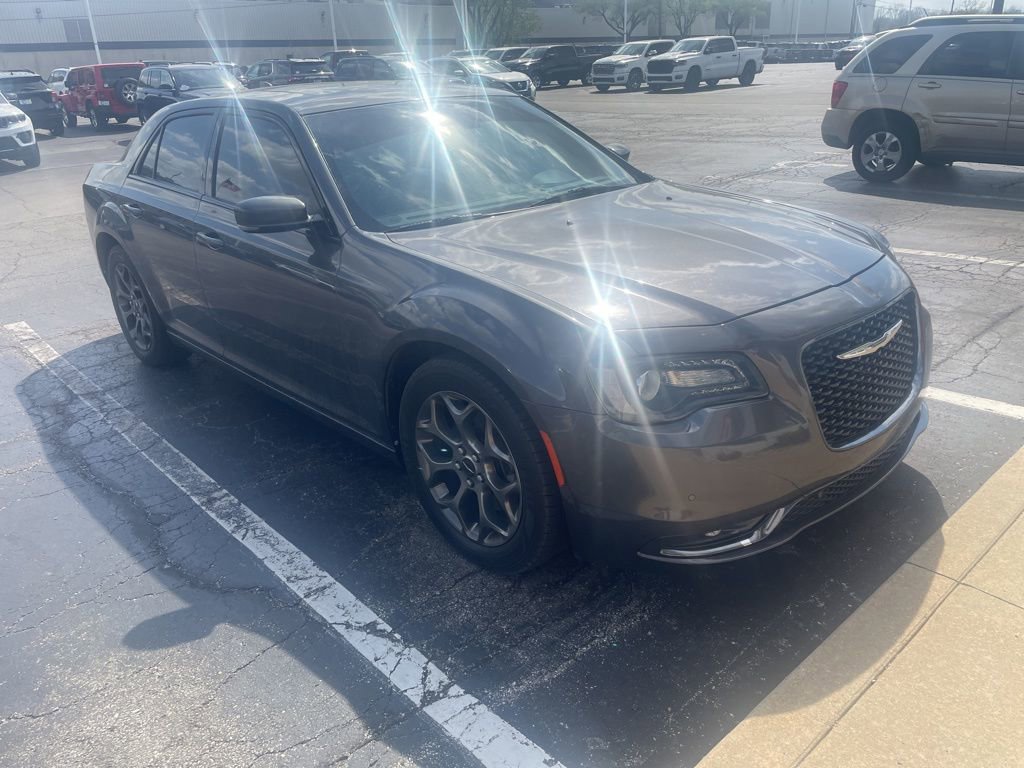 Used 2016 Chrysler 300 S w/ 300S Premium Group image 2