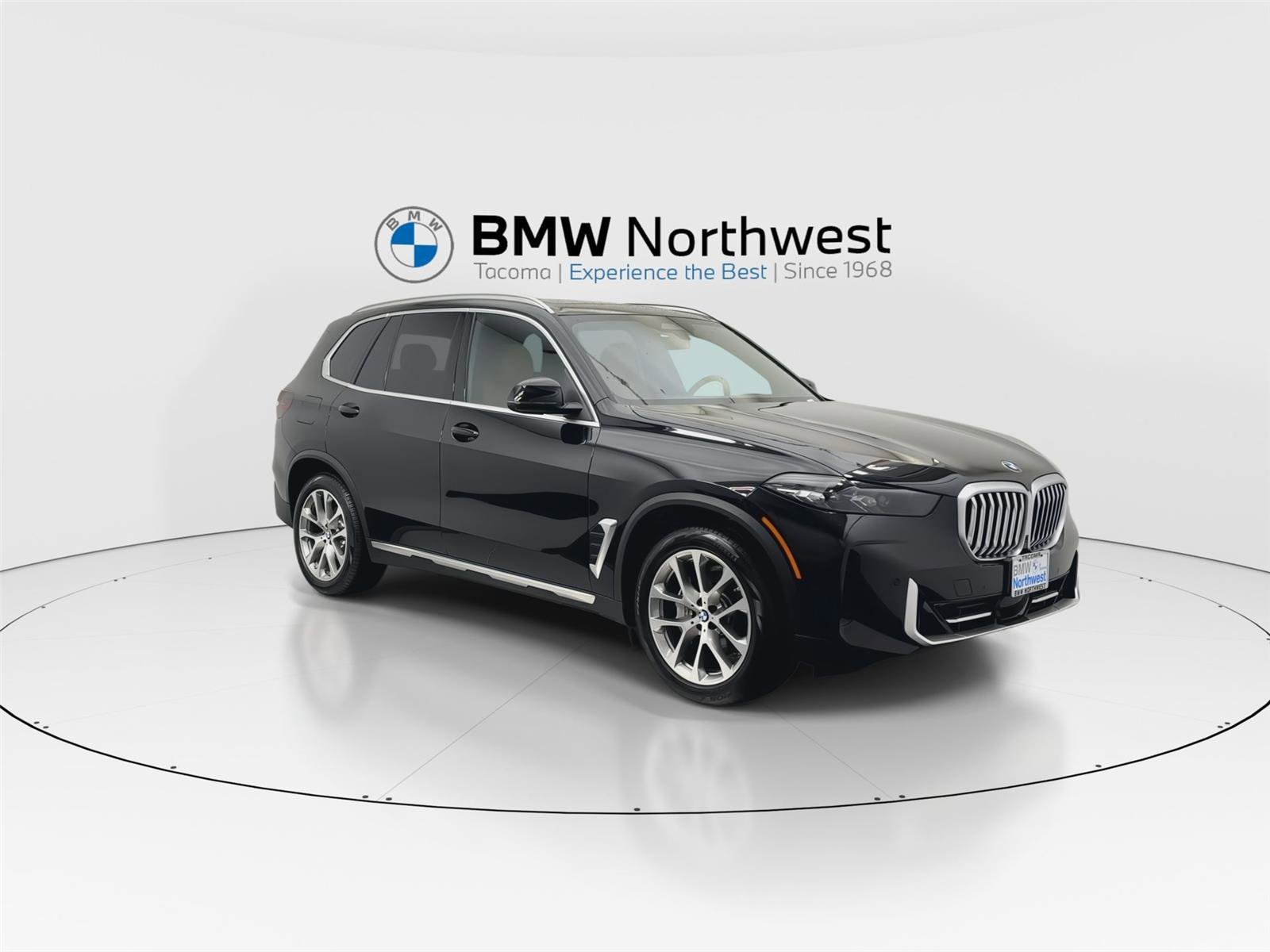Used 2024 BMW X5 xDrive40i w/ Parking Assistance Package image 6