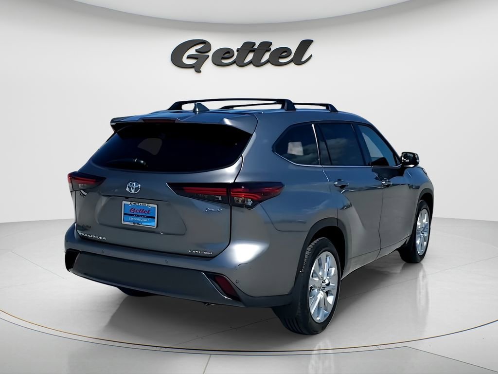Used 2025 Toyota Highlander Limited image 5