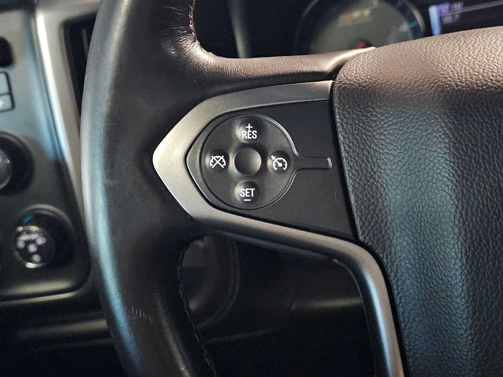 Used 2015 Chevrolet Silverado 3500 LTZ AWD/4WD image 26
