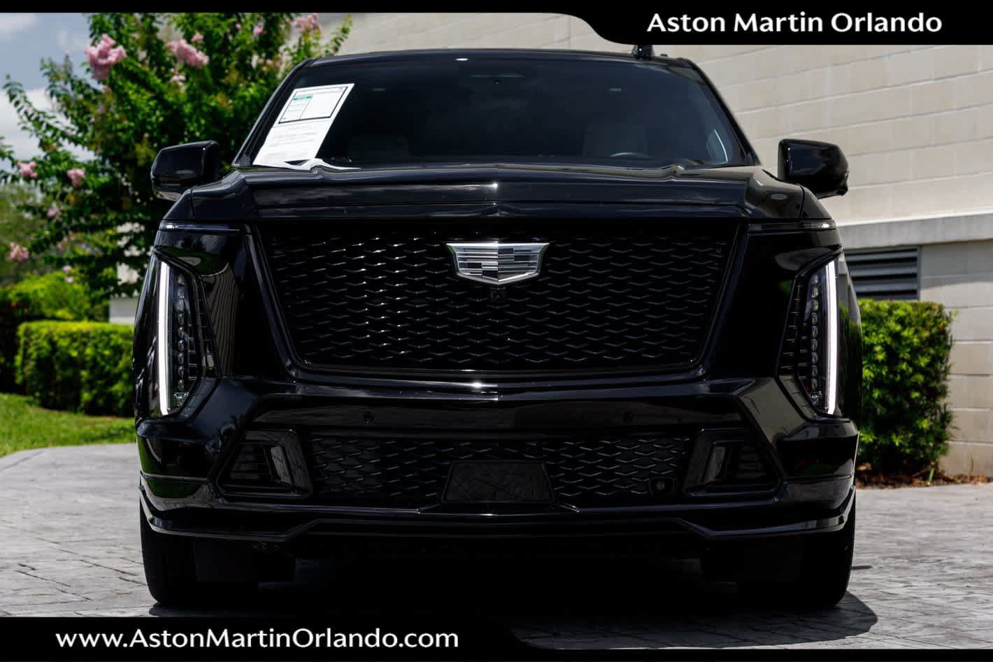 Used 2025 Cadillac Escalade V AWD/4WD image 31