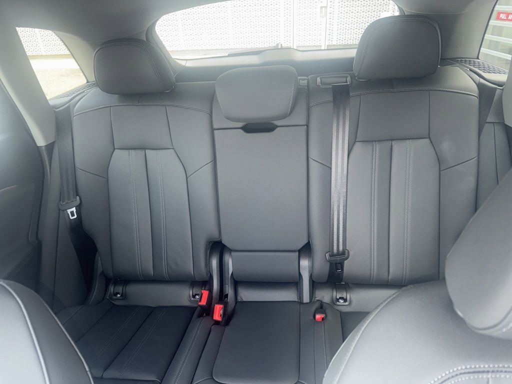 Used 2025 Audi Q5 Premium w/ 19" Wheel Package image 27