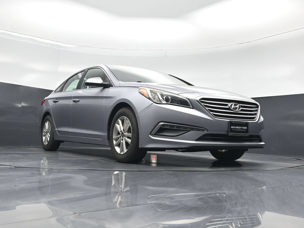 Used 2015 Hyundai Sonata SE w/ Option Group 09 FWD image 41