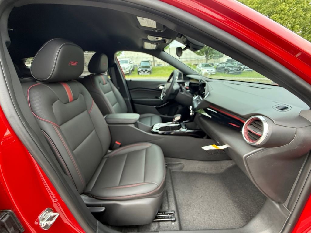 New 2026 Chevrolet Trax RS FWD image 25