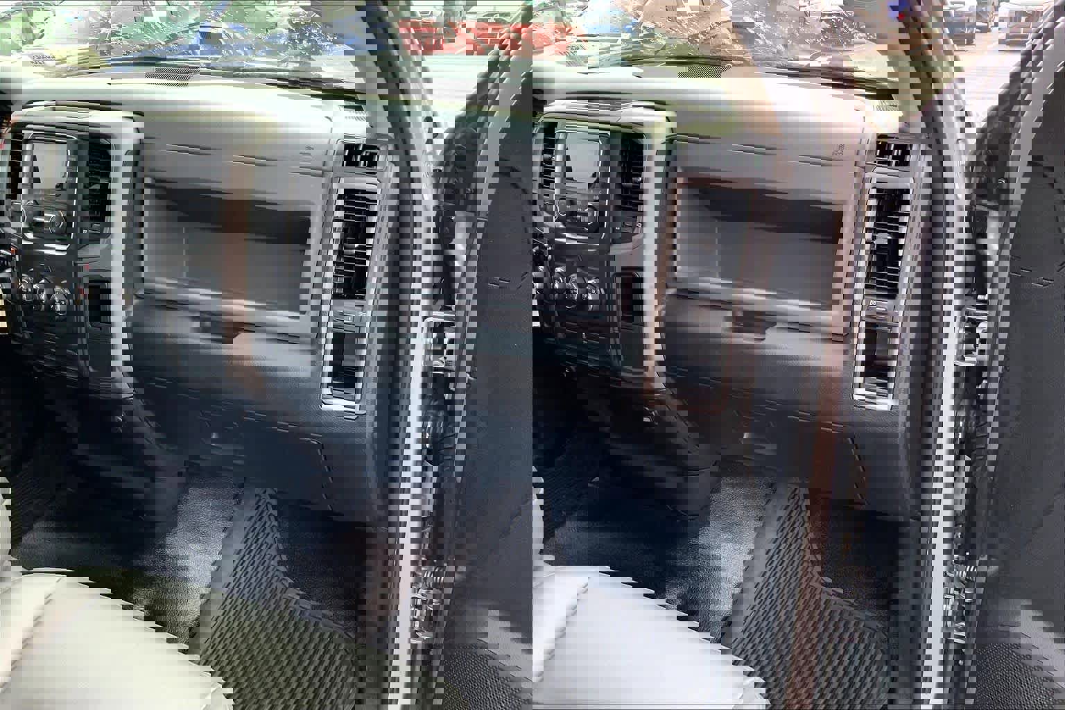 Used 2020 RAM 1500 Tradesman image 16