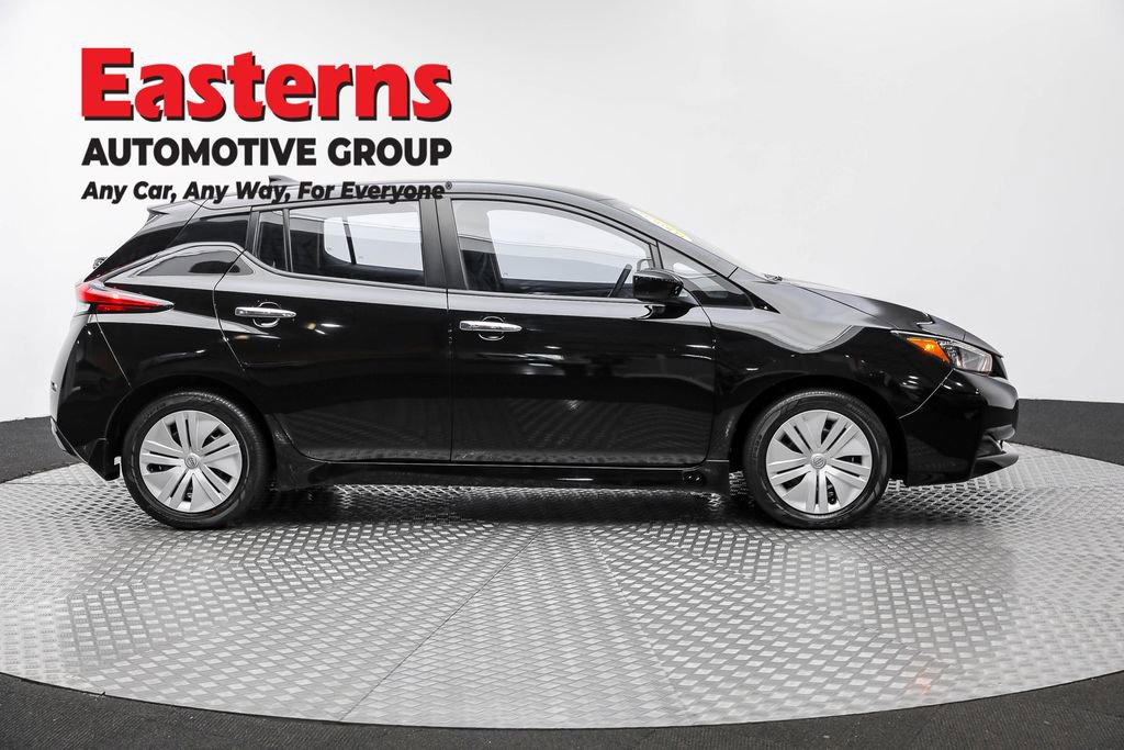 Used 2023 Nissan Leaf S image 4