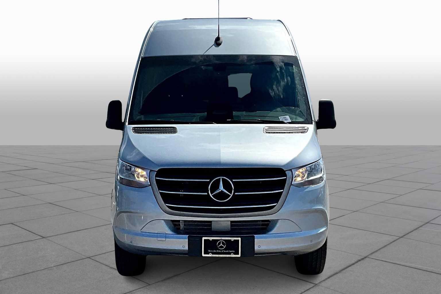 New 2025 Mercedes-Benz Sprinter 2500 image 3