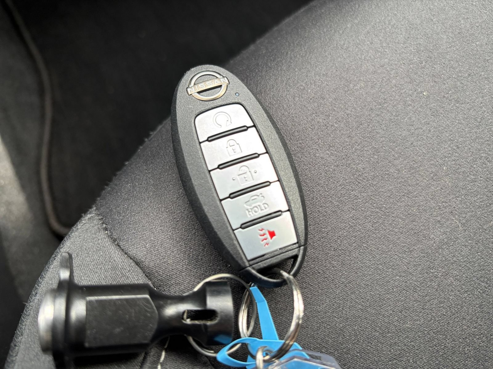 Used 2025 Nissan Altima 2.5 SV FWD image 17