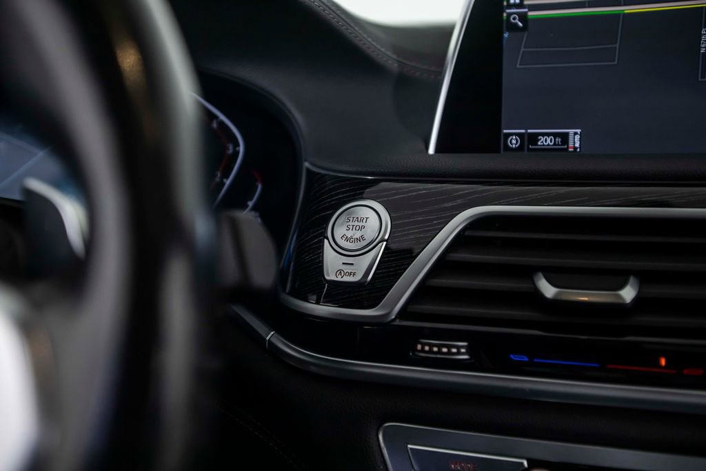 Used 2021 BMW 740i w/ M Sport Package RWD image 40