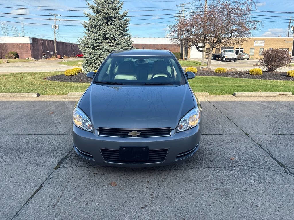 Used 2009 Chevrolet Impala LT w/ Luxury Edition Package image 2