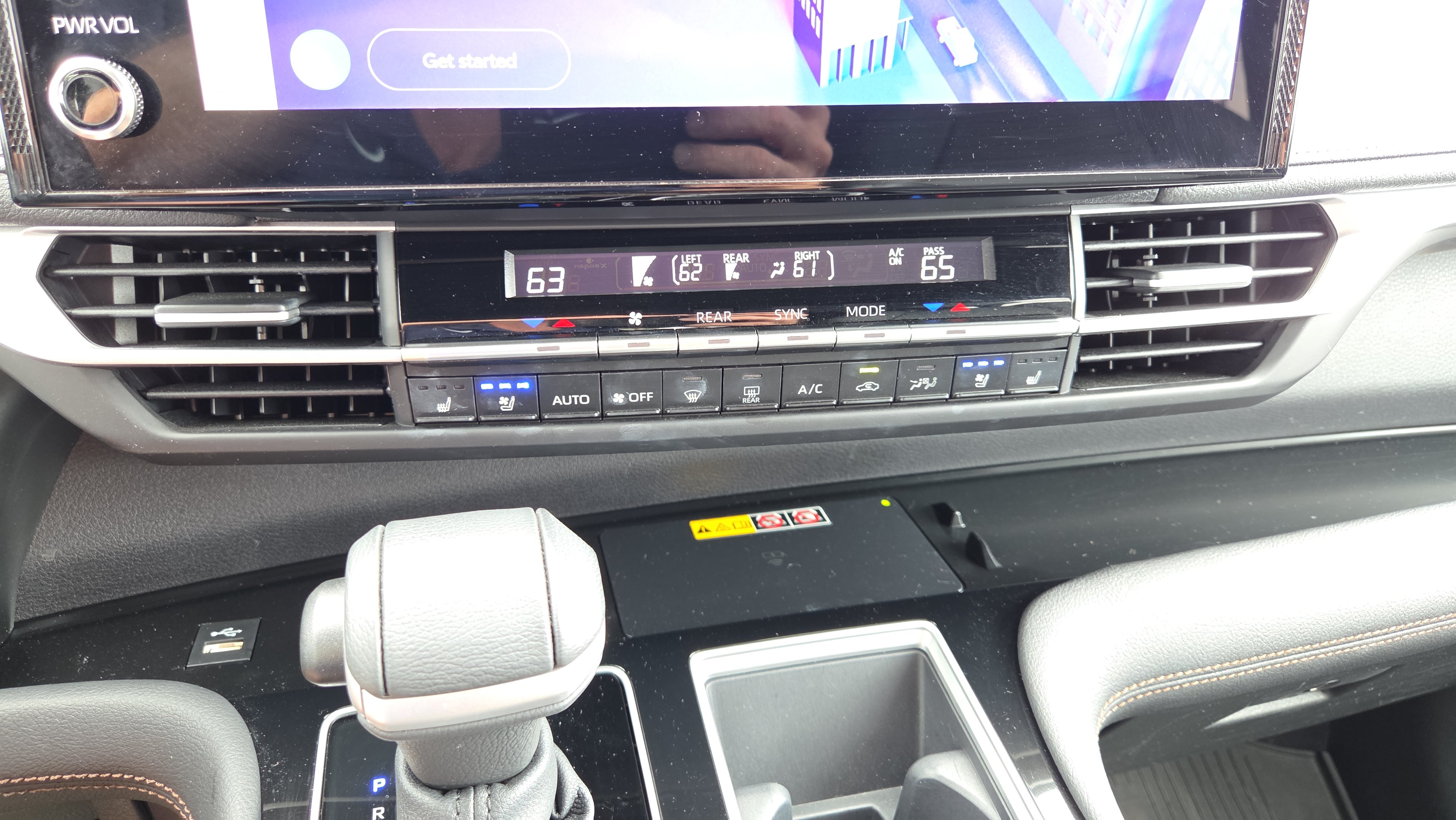 Certified 2025 Toyota Sienna Platinum AWD/4WD image 26