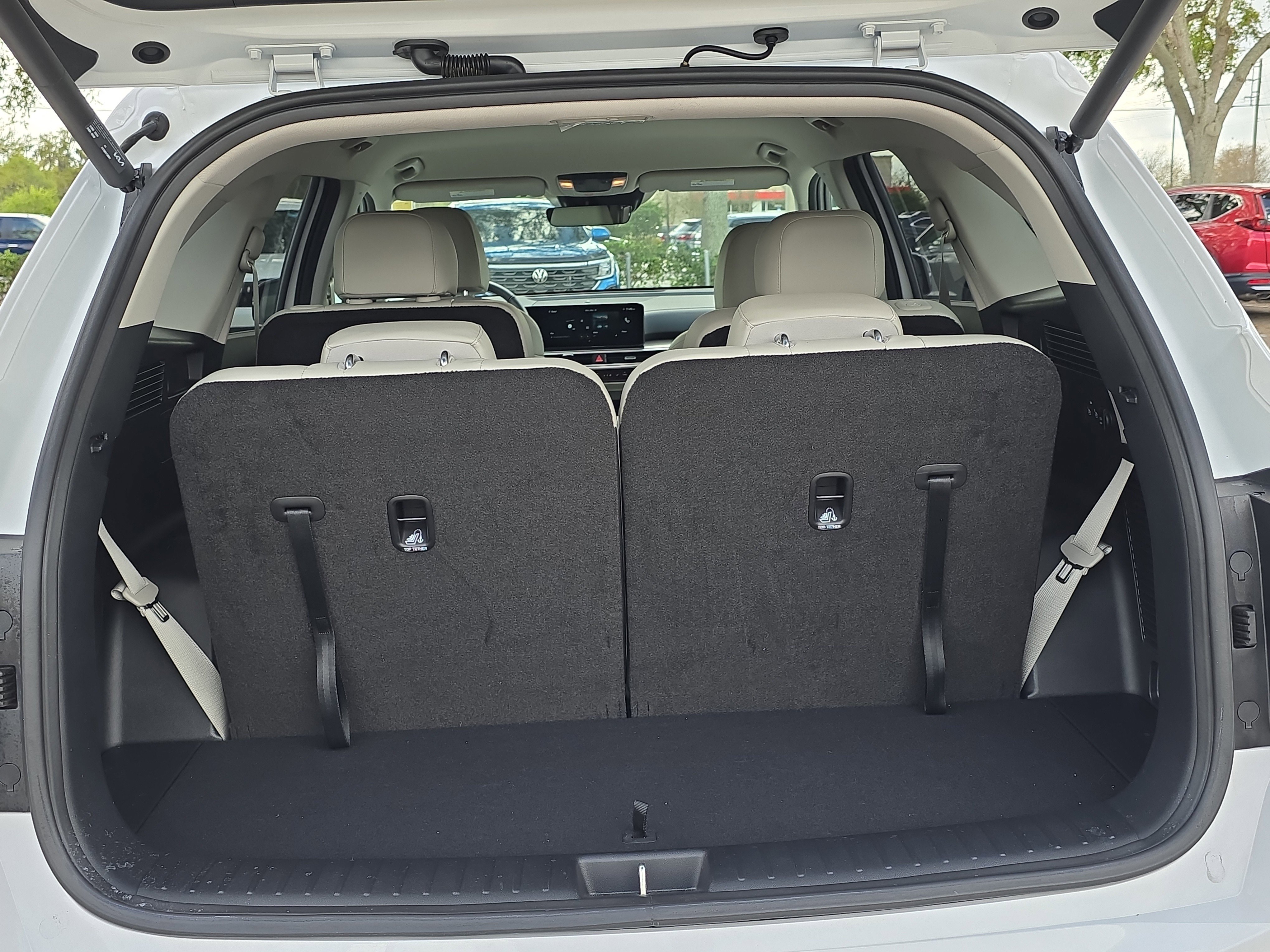 Certified 2025 Kia Sorento EX image 10