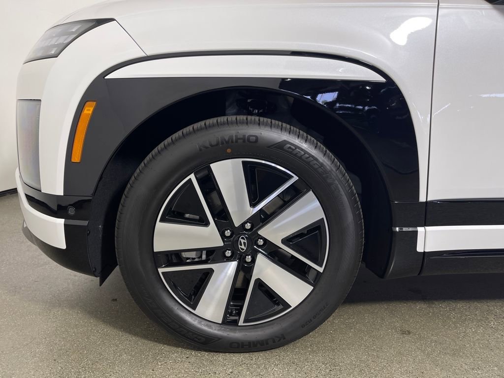 New 2026 Hyundai Ioniq 9 SEL image 11