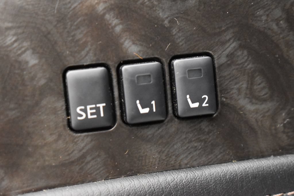 Used 2023 Nissan Armada Platinum w/ Captain's Chairs Package AWD/4WD image 12