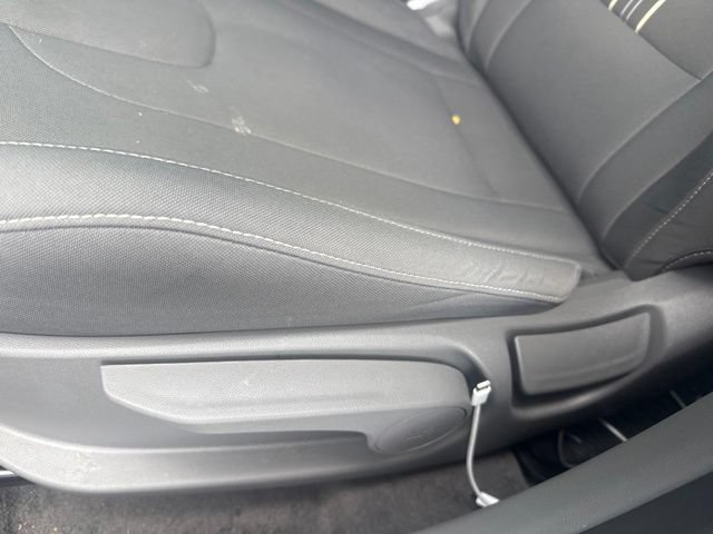 Used 2025 Hyundai Elantra SEL FWD image 12