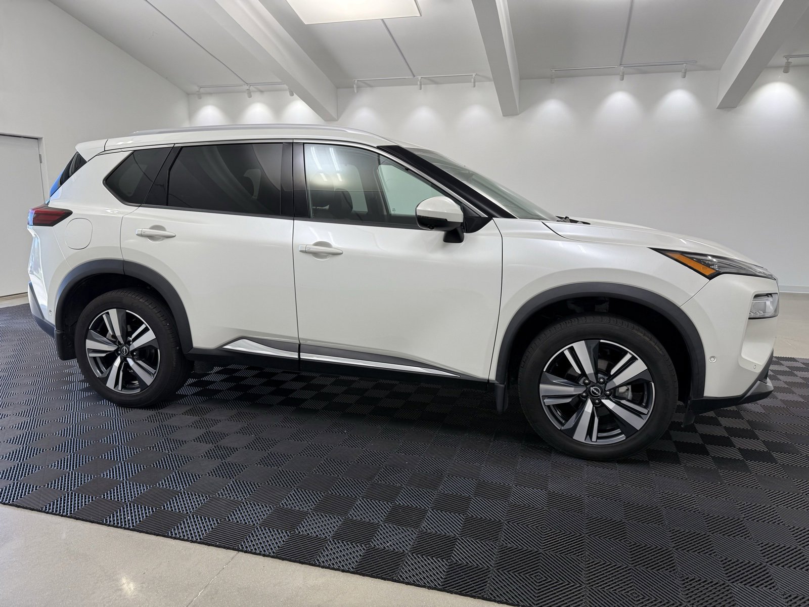 Used 2022 Nissan Rogue SL w/ SL Premium Package
