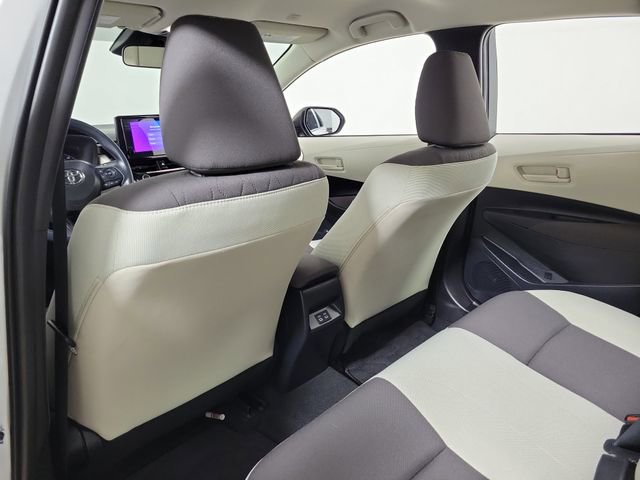 Used 2025 Toyota Corolla LE FWD image 11