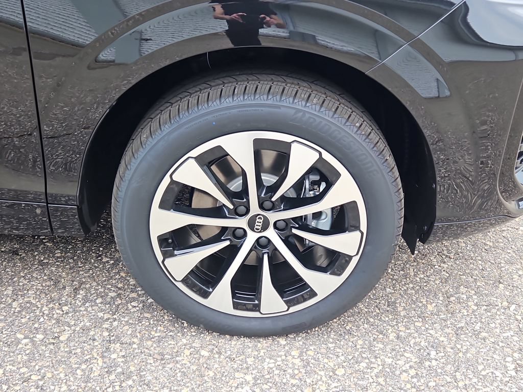 New 2026 Audi Q3 quattro 2.0T AWD/4WD image 4