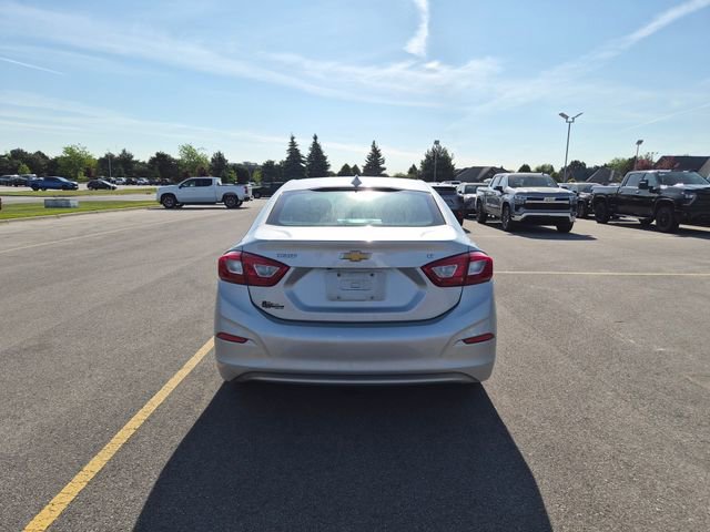 Used 2016 Chevrolet Cruze LT w/ Sun And Sound Package FWD image 6