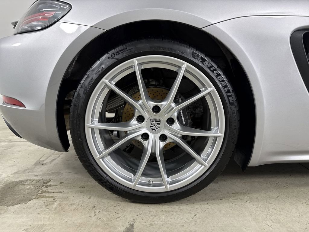 Certified 2018 Porsche 718 Boxster RWD image 16