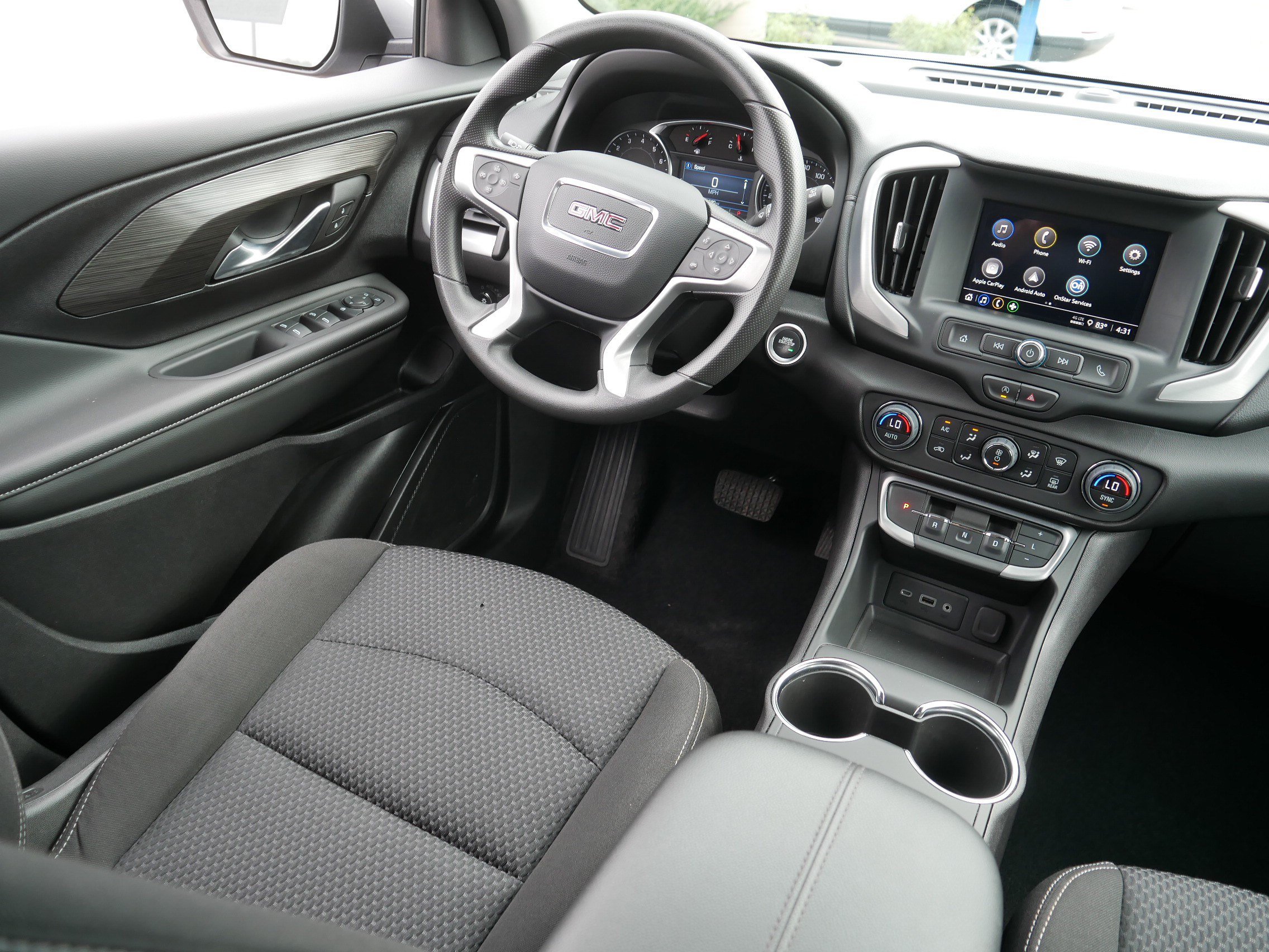 Used 2024 GMC Terrain SLE w/ Driver Convenience Package AWD/4WD image 9
