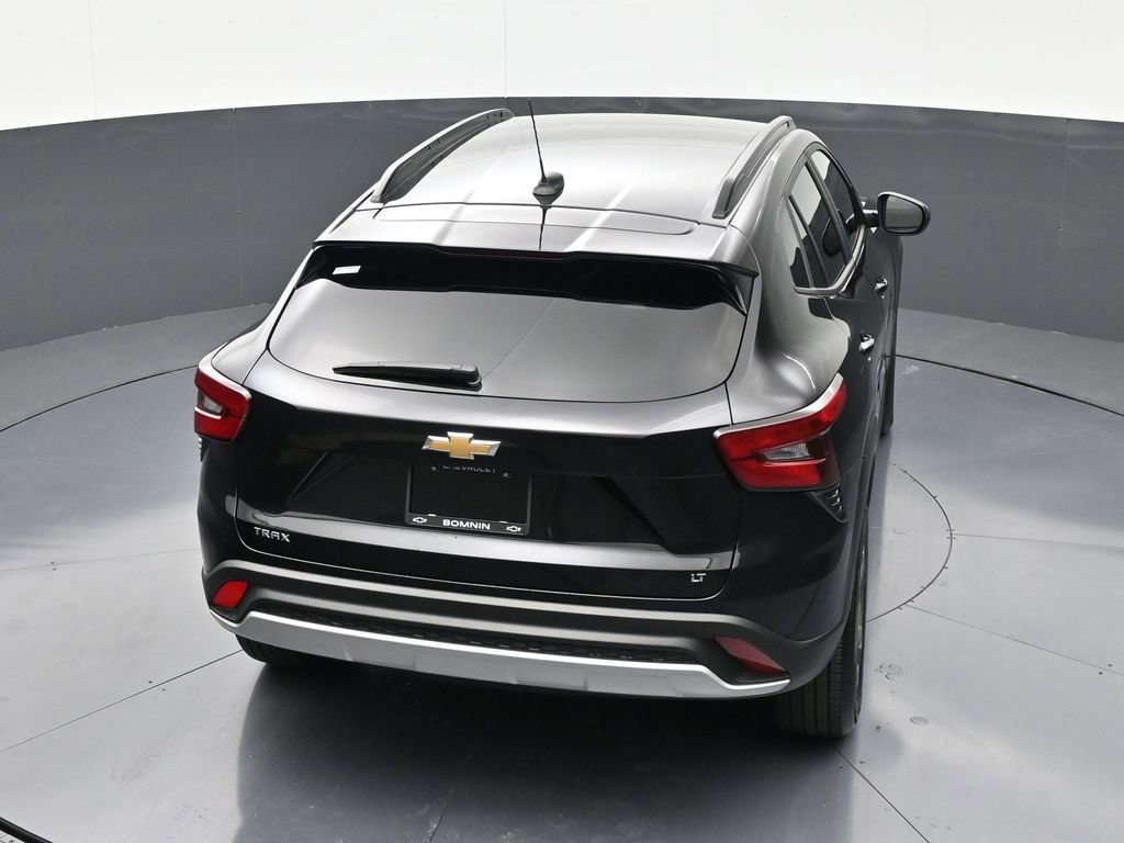 Used 2024 Chevrolet Trax LT FWD image 15