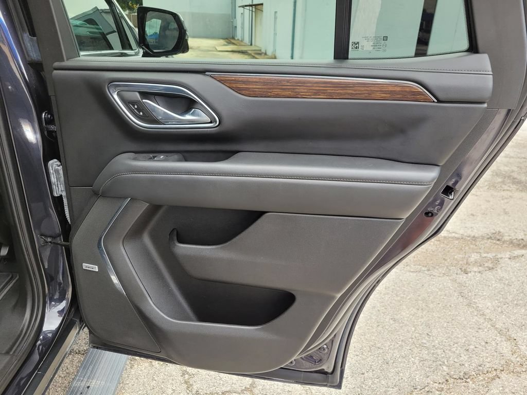 Used 2023 Chevrolet Tahoe High Country AWD/4WD image 11