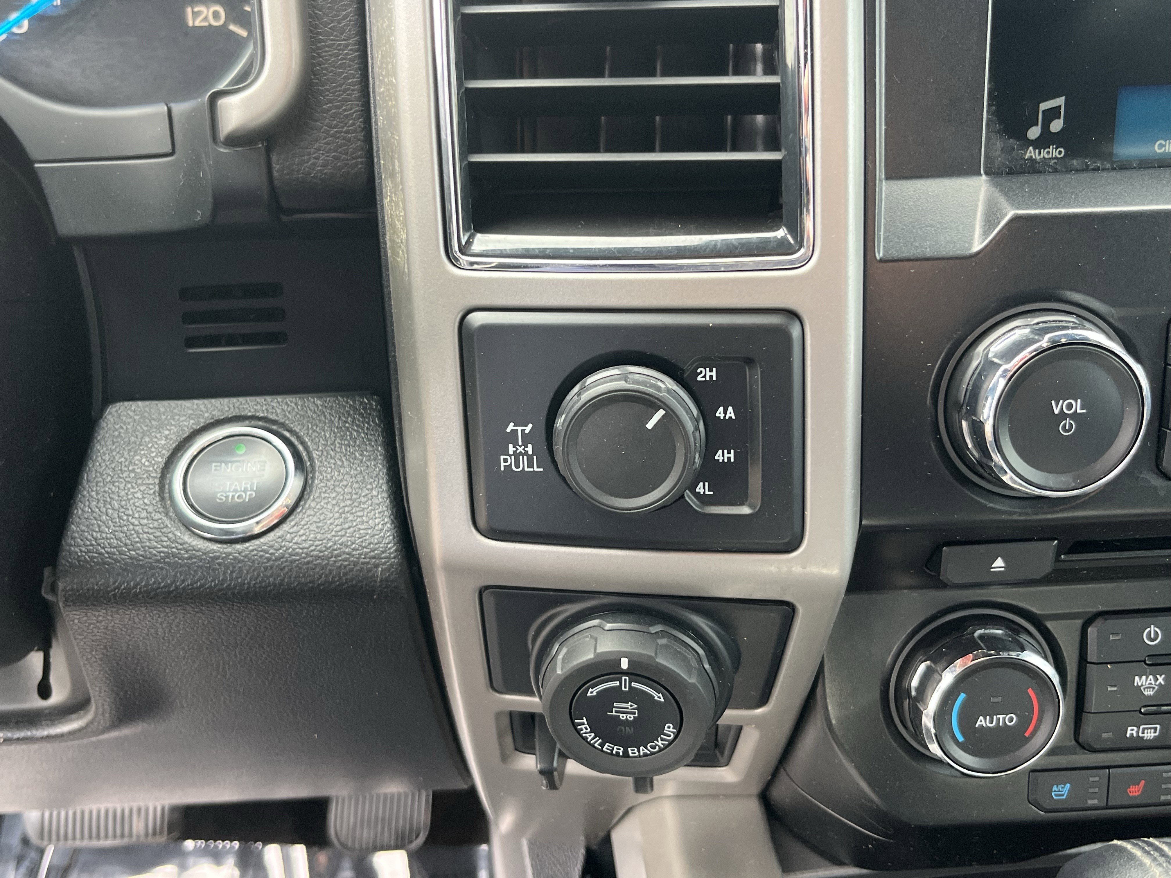 Used 2017 Ford F150 Lariat AWD/4WD image 24