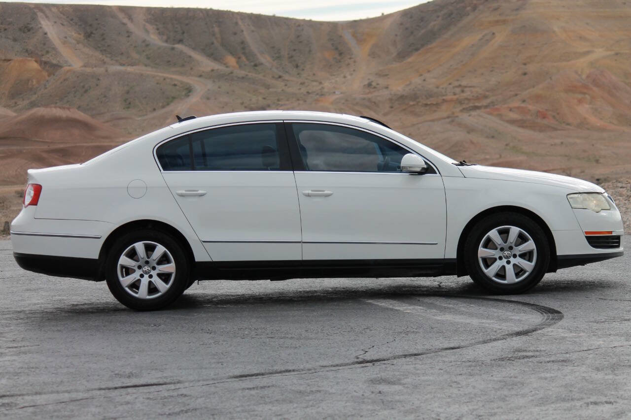 Used 2006 Volkswagen Passat 2.0T image 9