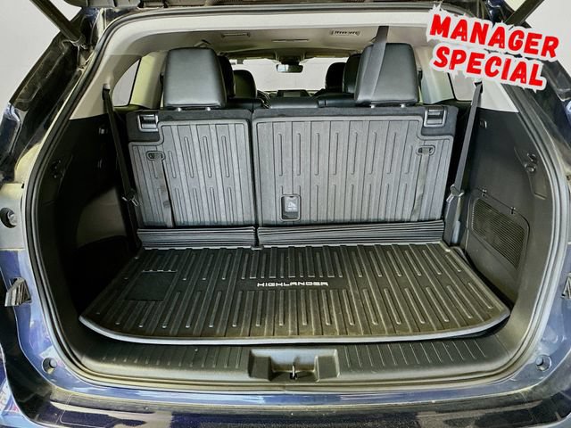 Used 2022 Toyota Highlander XLE AWD/4WD image 27