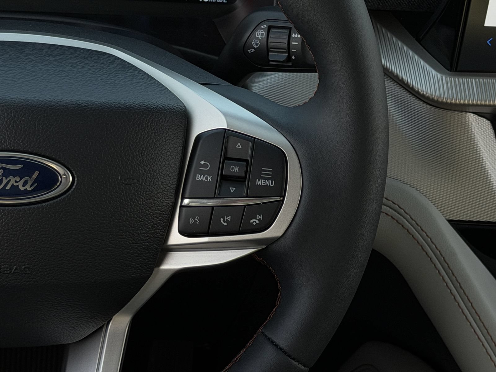 New 2026 Ford Explorer Active w/ Active Comfort Package RWD image 14