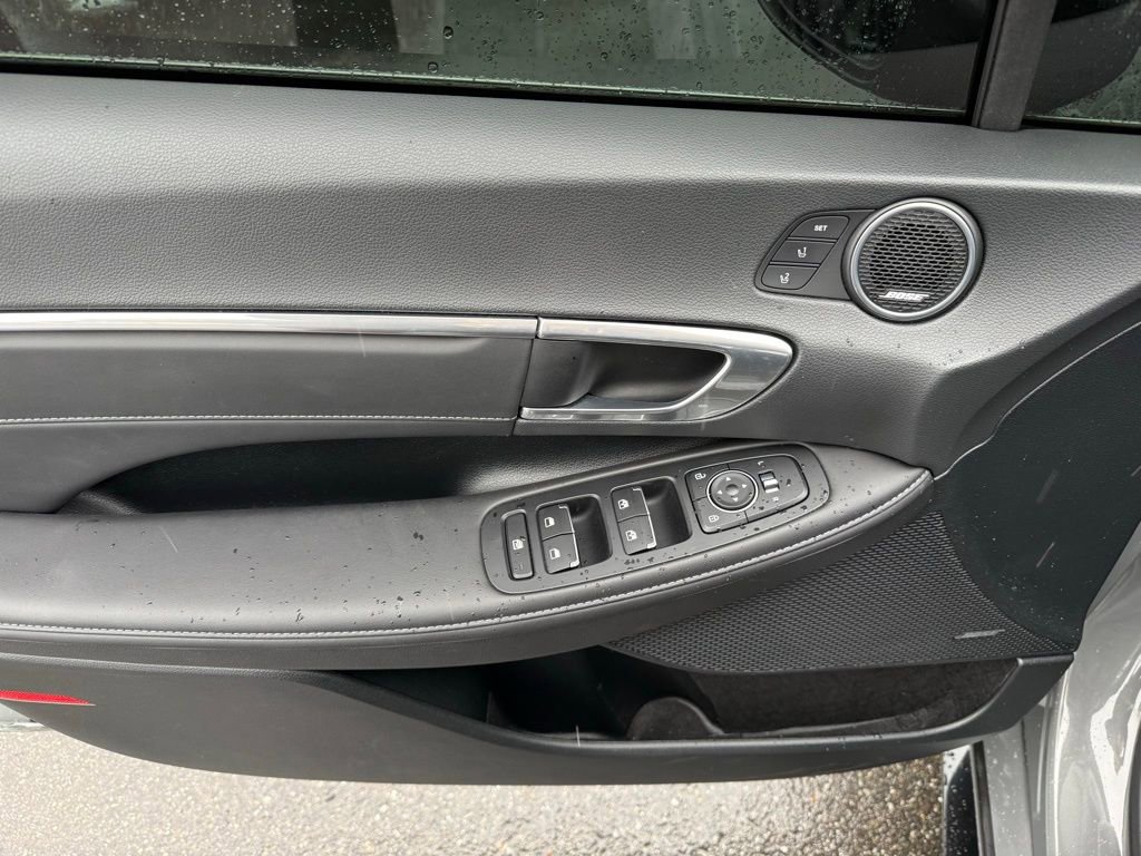 Used 2022 Hyundai Sonata Limited w/ Winter Weather Package image 29