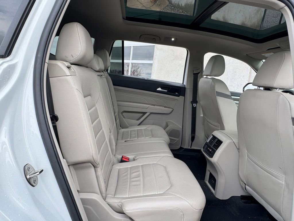 Used 2021 Volkswagen Atlas SEL Premium image 29