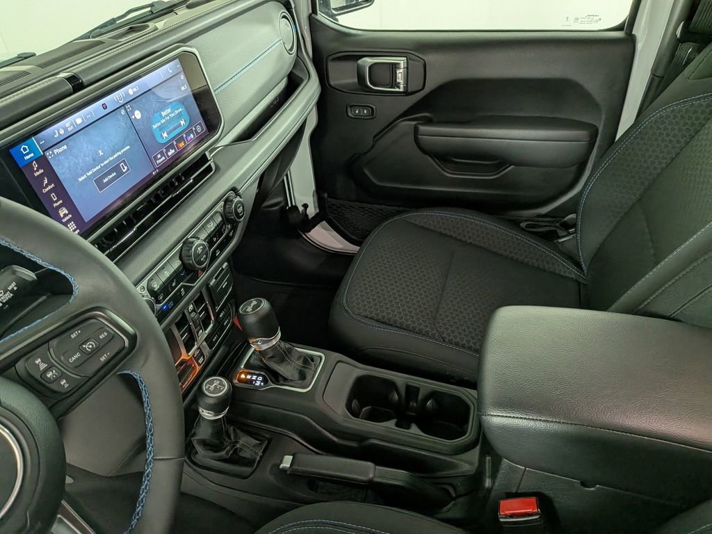 Certified 2025 Jeep Wrangler Unlimited Rubicon 4xe w/ Convenience Group image 28