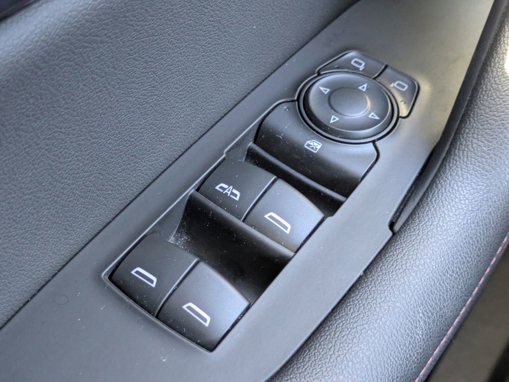 Used 2021 Chevrolet Blazer RS w/ Enhanced Convenience Package image 24