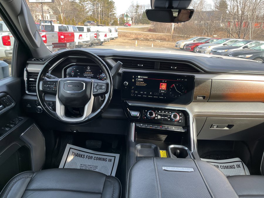 Used 2024 GMC Sierra 2500 Denali w/ Denali Reserve Package image 8