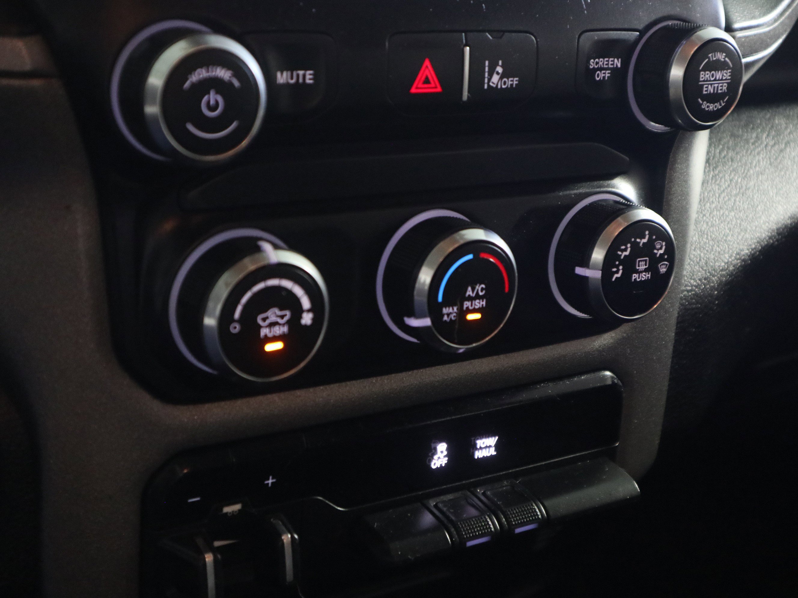 Used 2020 RAM 2500 Tradesman w/ Safety Group image 26