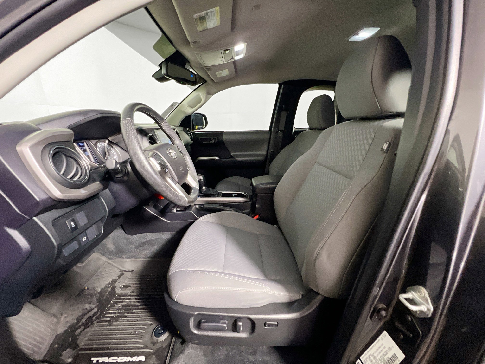 Used 2021 Toyota Tacoma SR5 image 14