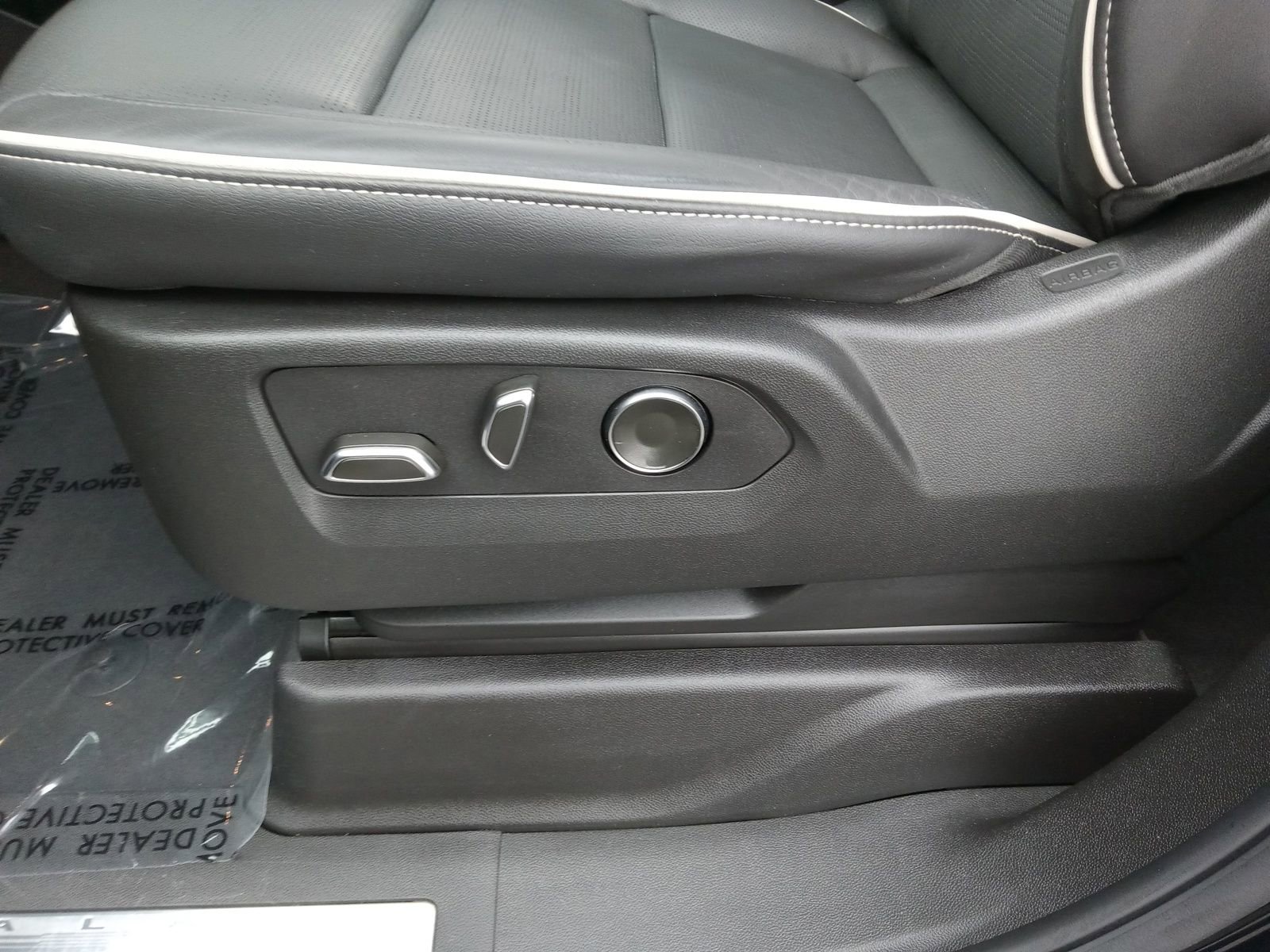 Used 2024 Cadillac Escalade Premium Luxury image 22